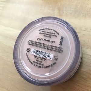 BARE MINERALS Pure Radiance All-Over Face Color
